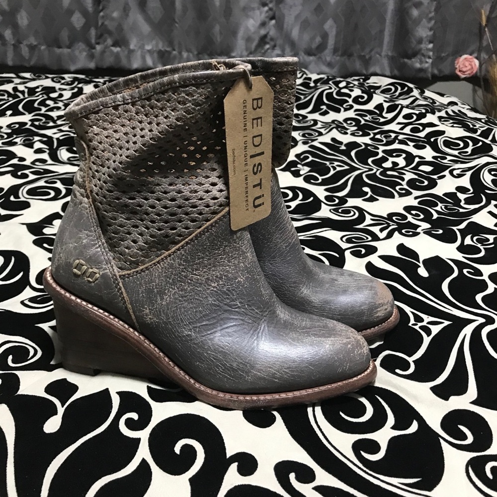 Bed Stu booties!